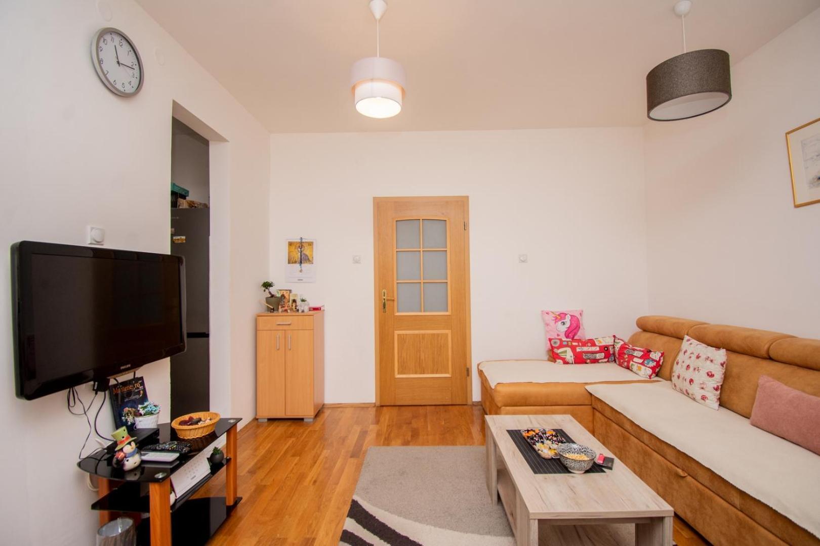 Apartman Klara Petrovac Buitenkant foto