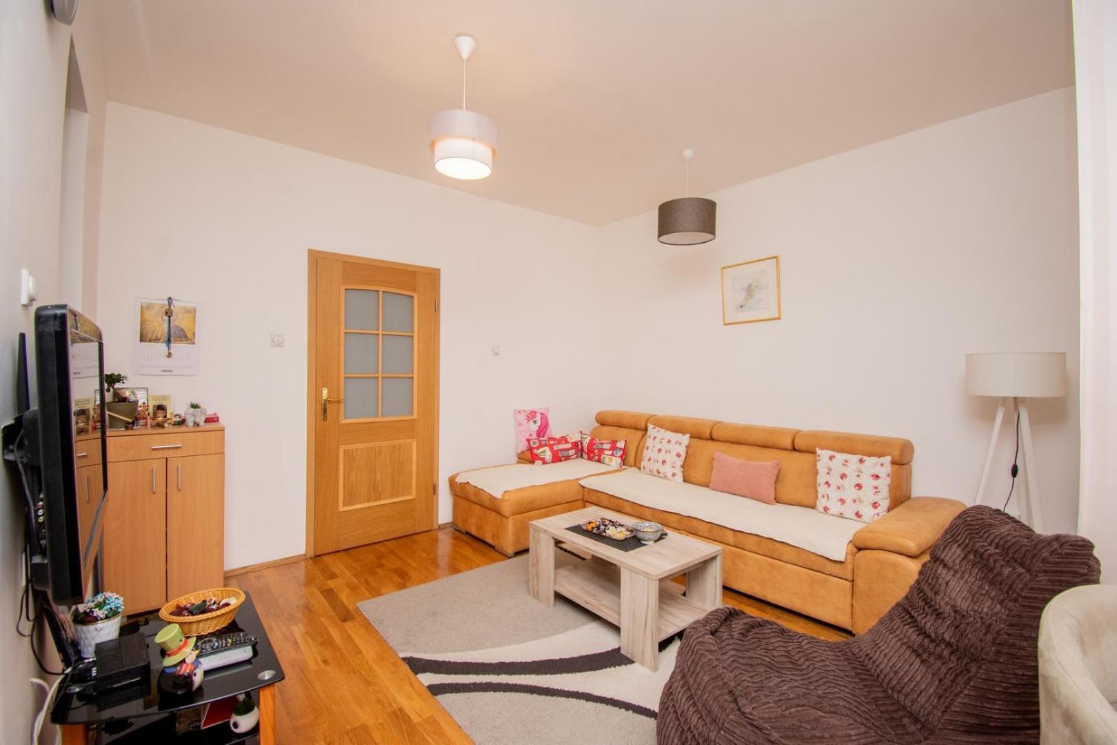 Apartman Klara Petrovac Buitenkant foto